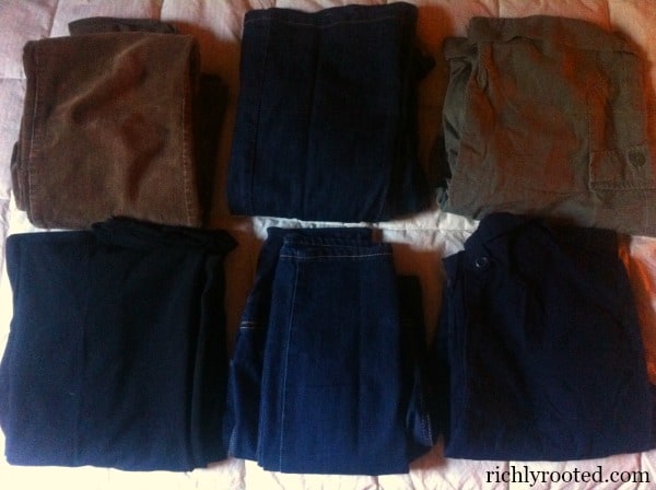 Pants in my minimalist maternity wardrobe - RichlyRooted.com
