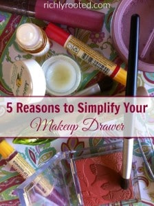 My makeup drawer used to be so cluttered! I had more makeup than I could ever use. Here are 5 good reasons to go simplify your makeup drawer, right now!