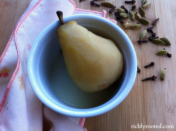 Simple Poached Pears - RichlyRooted.com