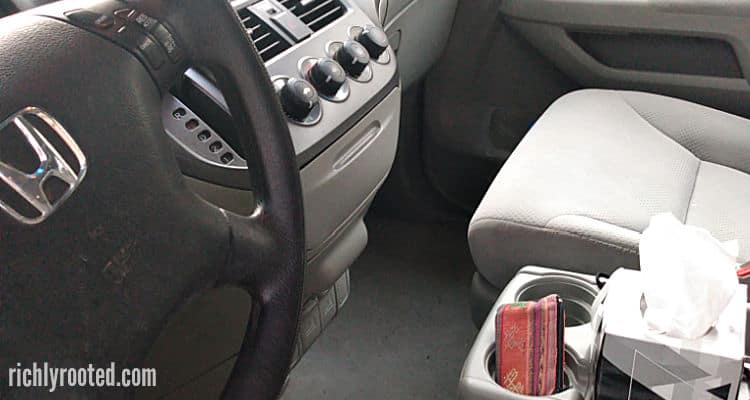 25 Car Essentials for Prepared Homemakers – Richly Rooted